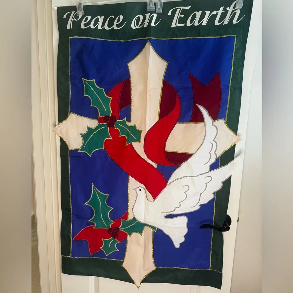 Pre-Loved Set of 3 Garden Garage Holiday Flags